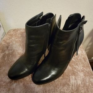 Sam Edelman Black Leather double side zipper ankle boots